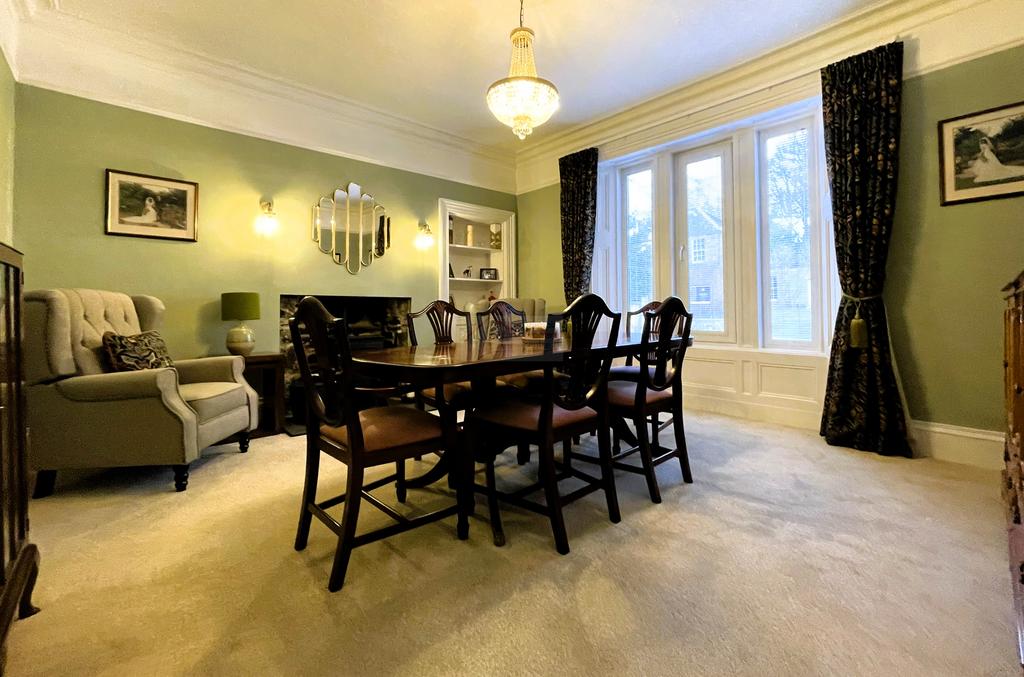 Dining Room a.JPG