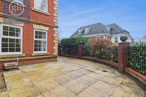 undefined, Ducks Hill Road, Northwood HA6