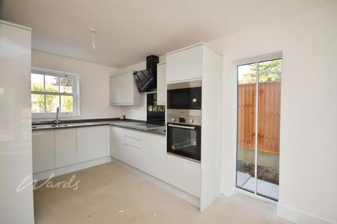 4 bedroom semi-detached house to rent, Old Orchard Drive Monkton CT12