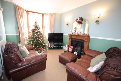 4 bedroom semi-detached house for sale, The Grove Clacton on Sea, CO15