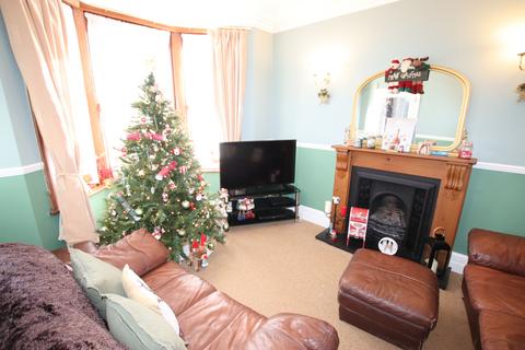 4 bedroom semi-detached house for sale, The Grove Clacton on Sea, CO15