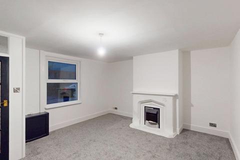 2 bedroom terraced house to rent, Seddon Street, Westhoughton, BL5