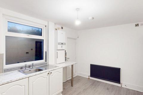 2 bedroom terraced house to rent, Seddon Street, Westhoughton, BL5