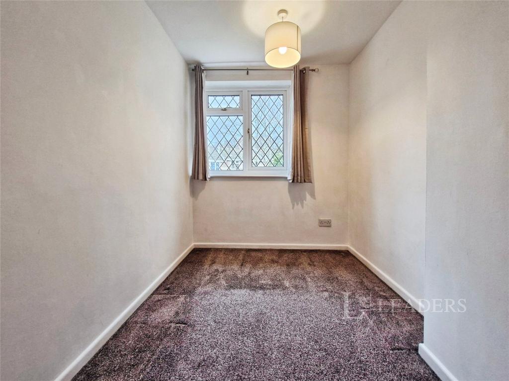 2nd bedroom