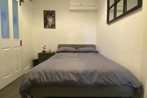 undefined, Glen View, Gravesend, Kent, DA12 1LP