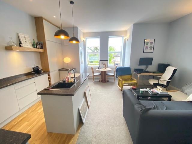 Kitchen Sitting room 3.jpg