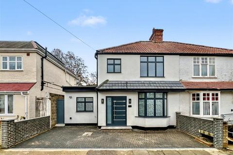 undefined, Elmsworth Avenue, Hounslow TW3