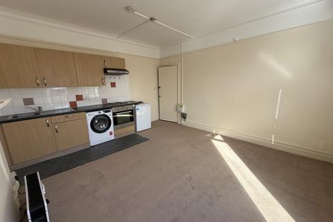 undefined, Middleton Avenue, Greenford UB6