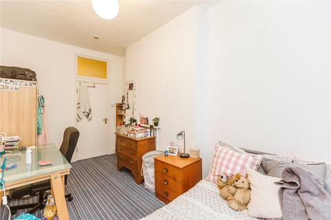3 bedroom apartment to rent, Clifton Park Road, Bristol BS8