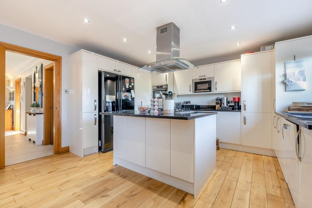 Kitchen / dining room