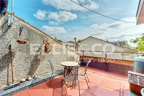 undefined, Wessex Lane, Greenford, UB6