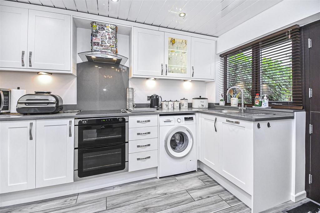 4 Townson Drive Kitchen (1).JPG