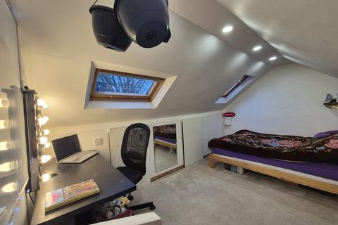 undefined, Greenford Road, Greenford, UB6