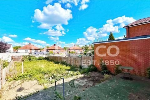 undefined, Whitton Avenue East, Greenford, UB6