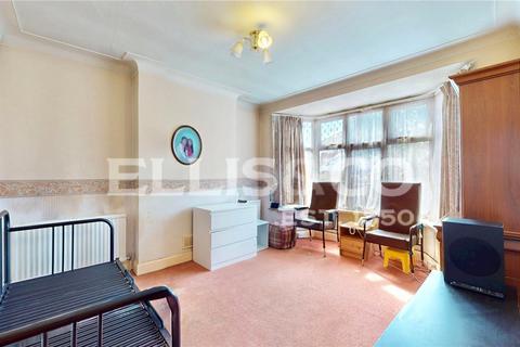 undefined, Whitton Avenue East, Greenford, UB6