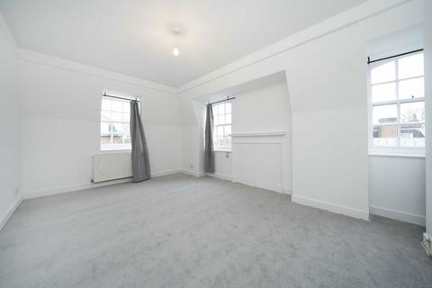 undefined, Fortis Green, London N10