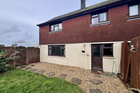 3 bedroom end of terrace house for sale, Dinam Road, Caergeiliog, LL65