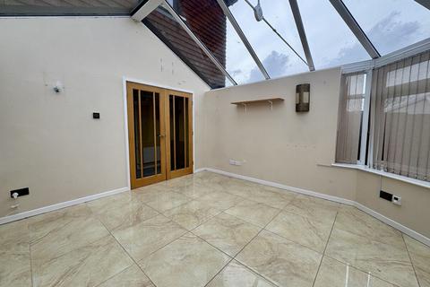 3 bedroom end of terrace house for sale, Dinam Road, Caergeiliog, LL65