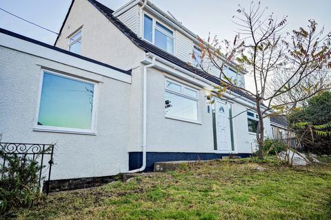 Bron Y Felin, Llangefni, LL77