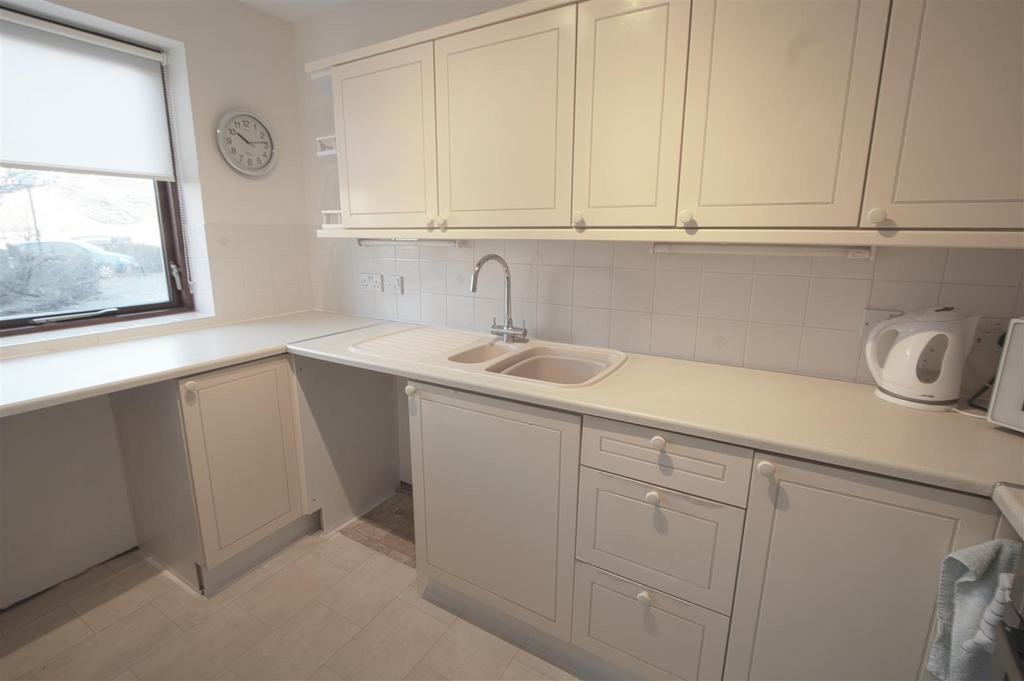 KITCHEN1.jpg