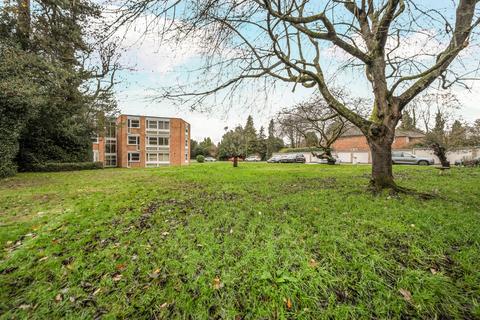 undefined, Heathside, Weybridge, Surrey, KT13