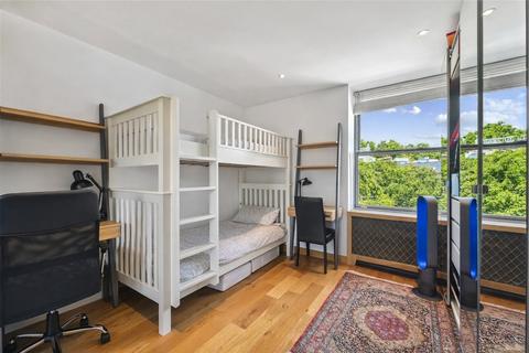 2 bedroom flat for sale, Emperors Gate, South Kensington, London