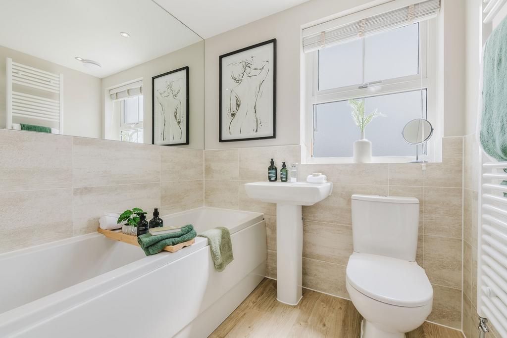 Family bathroom in the Hadley 3 bedroom home