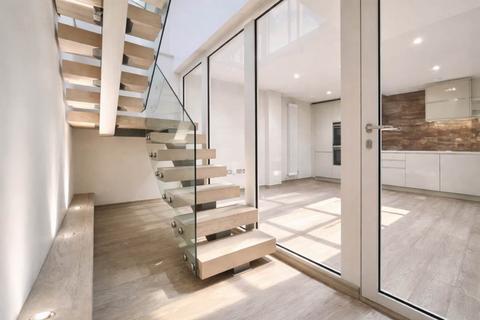 1 bedroom flat for sale, Wickham House, King Street, Richmond, TW9