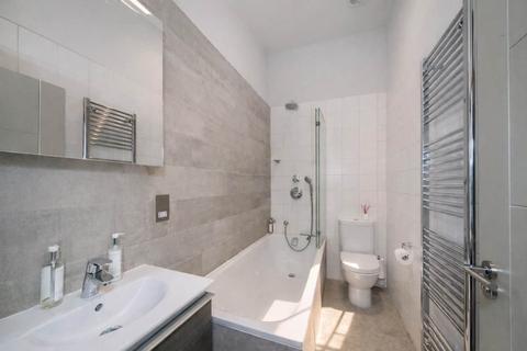 1 bedroom flat for sale, Wickham House, King Street, Richmond, TW9