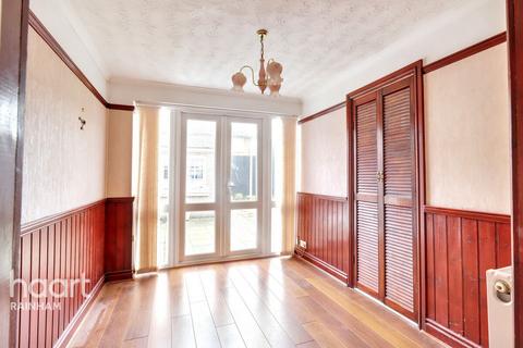 undefined, Mungo Park Road, Rainham