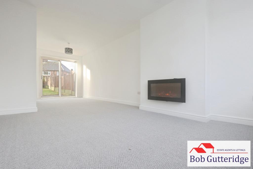 "l" shaped open plan lounge / diner