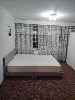 undefined, Mitcham CR4