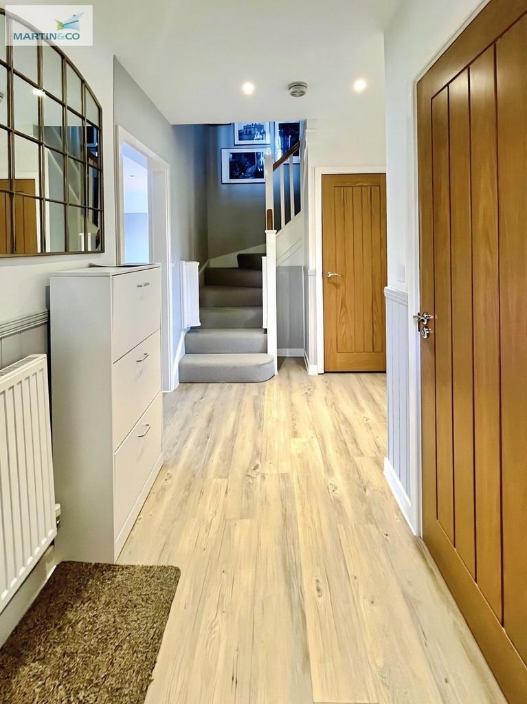 F6c48b9d-George 20 Parish 20 Hallway
