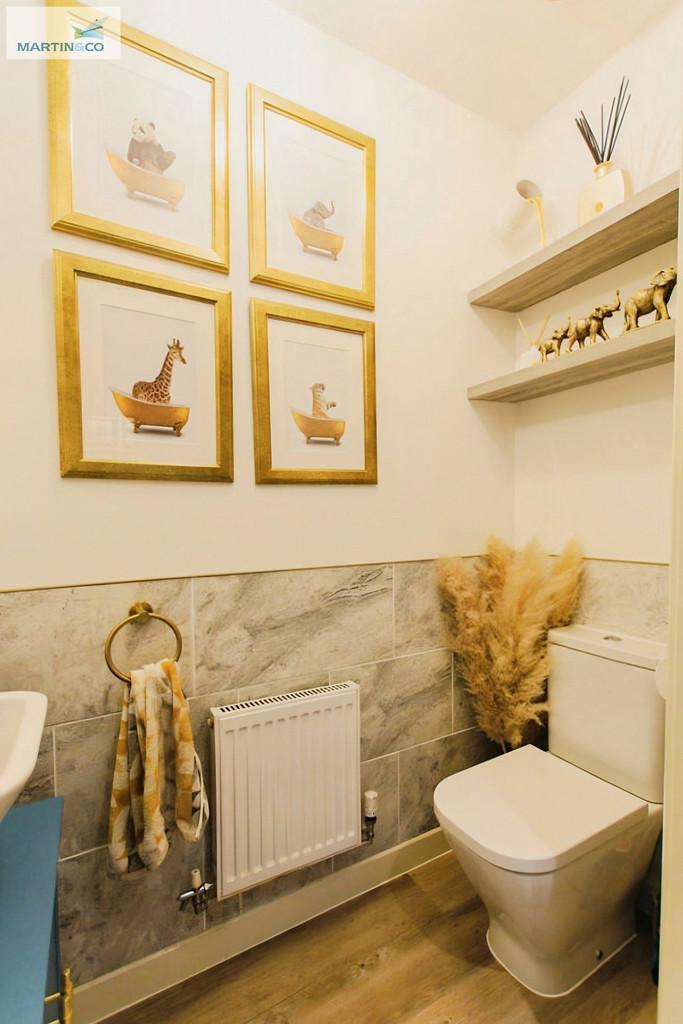 6e90e9c0-George 20 Parish 20downstairs 20toilet