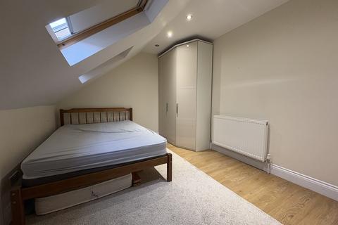 undefined, Princes Avenue, London N13