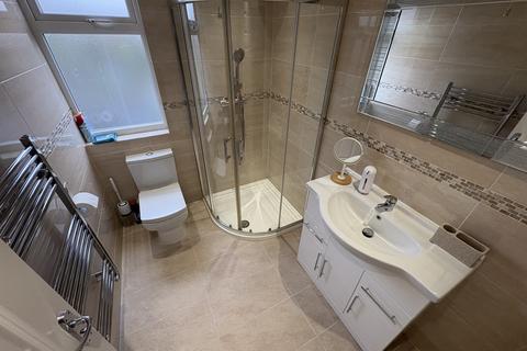 undefined, Princes Avenue, London N13