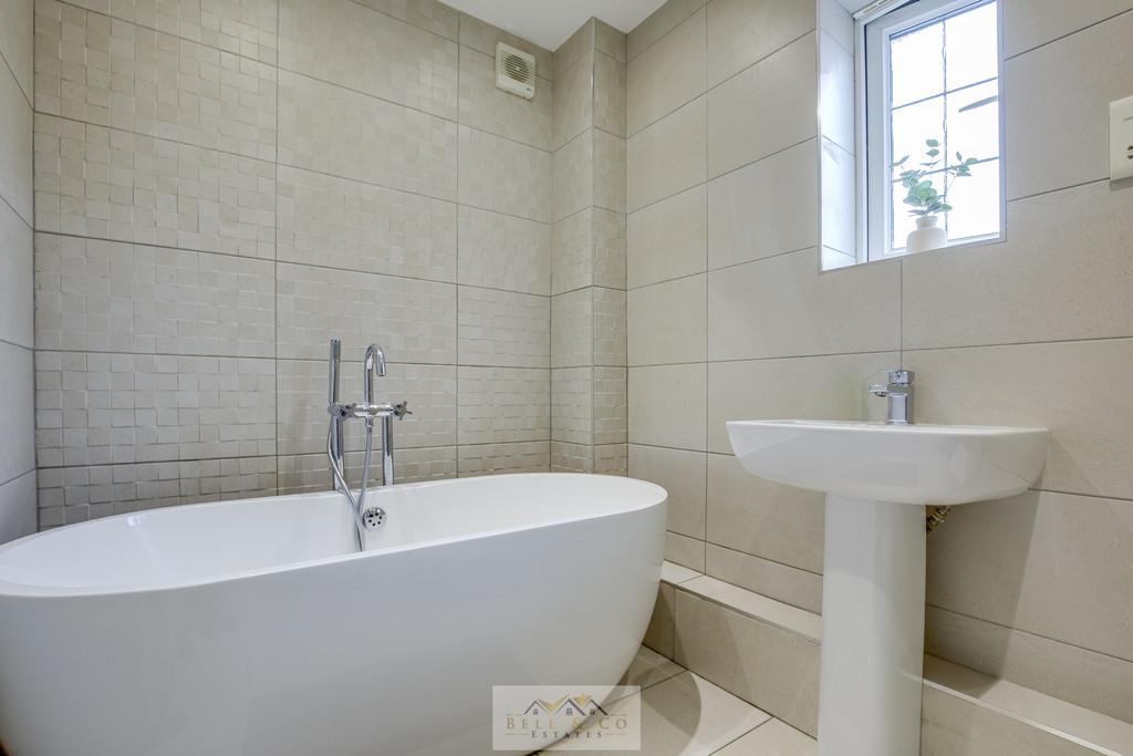 Bathroom 1.1