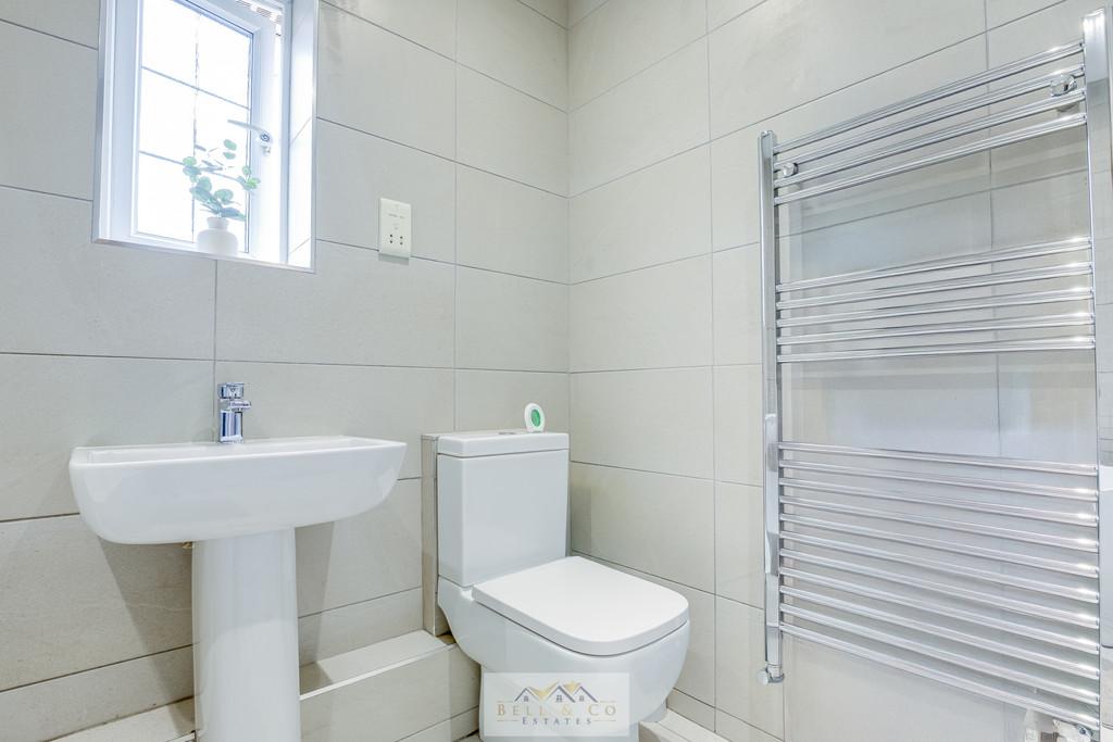Bathroom 1.2