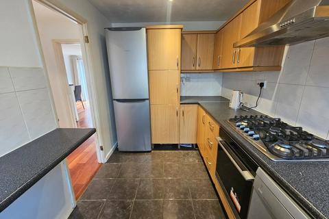 undefined, Knoll Crescent, Northwood