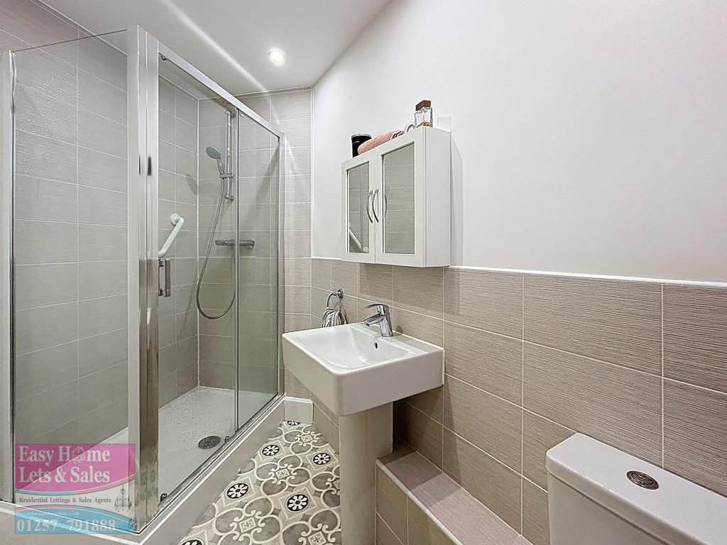 Family Shower Room