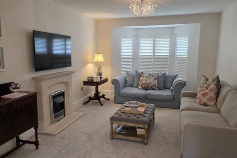 undefined, Old Railway Close | Lechlade GL7