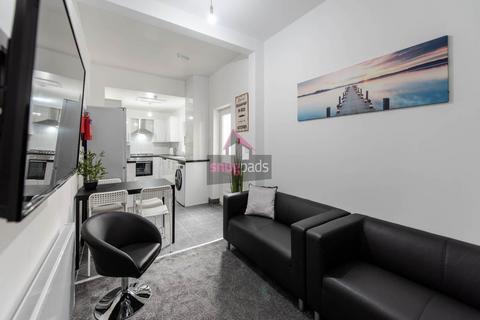 undefined, Broad Street, Salford M6