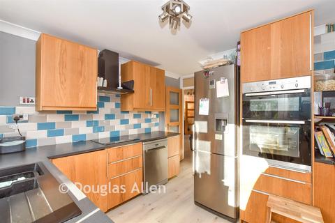 undefined, Meadow Rise, Billericay CM11