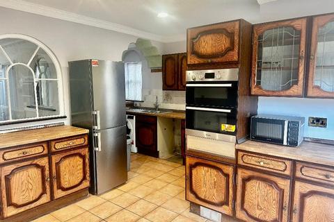 undefined, Lodge Crescent, Orpington, Kent, BR6 0QE