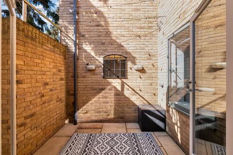 2 bedroom apartment for sale, Longmans Mews, Raynes Park, London, SW20 8DH