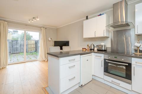 undefined, Somerset Close, Hersham, WALTON-ON-THAMES, Surrey, KT12