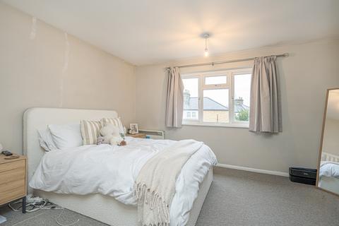 undefined, Somerset Close, Hersham, WALTON-ON-THAMES, Surrey, KT12