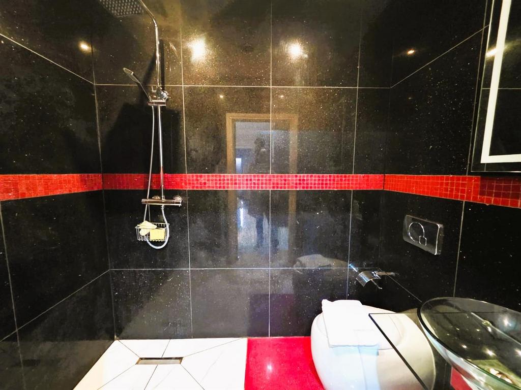 Privet walking shower .jpeg