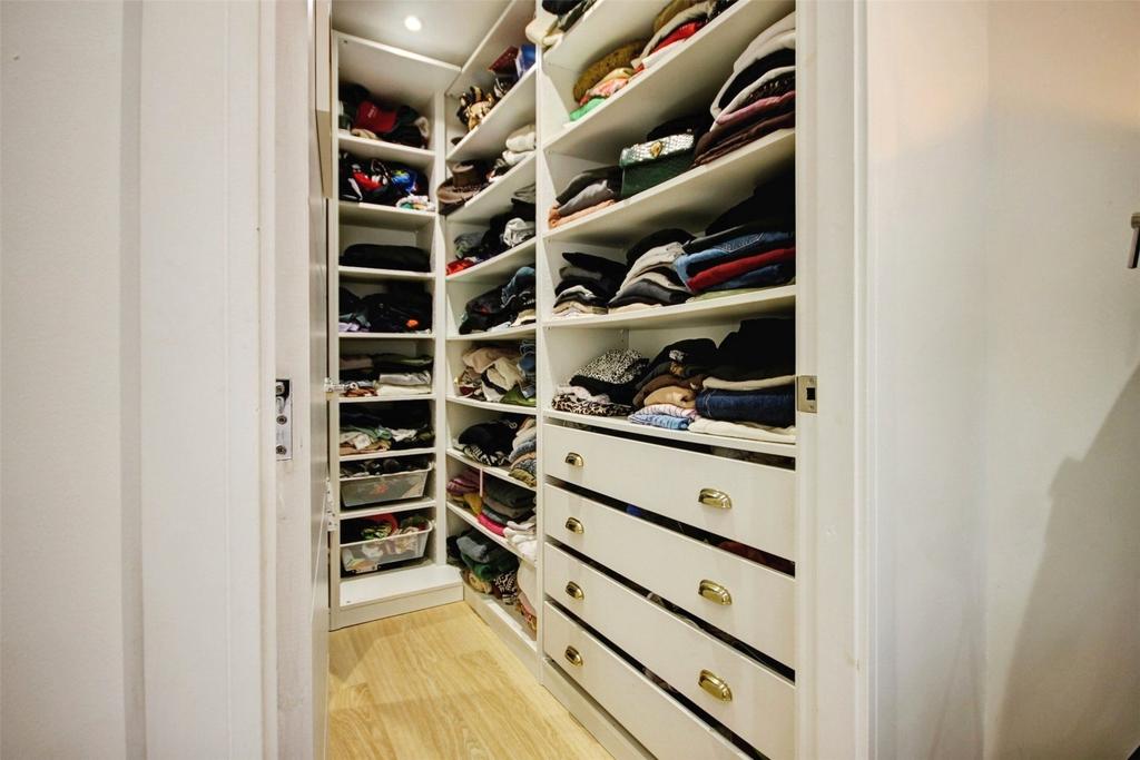 Walk In Wardrope