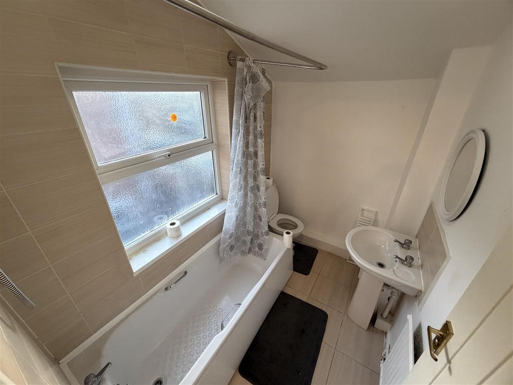 Temp Image KSq1b H.jpg